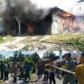 Polisi Sigap Tangani Kebakaran Rumah Warga di Kecamatan Bandar