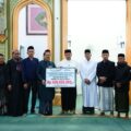 Bupati Haili Yoga Terima Simbolis Zakat Perusahaan PT Bank Aceh, Senilai 500 Juta 