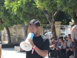 Aktivis Desak Bupati Bener Meriah Beri Pernyataan Terkait Kepanikan Masyarakat dan Lonjakan Harga Minyak.   