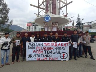 HIMA-ATE Gelar Aksi Damai di Simpang Lima Takengon