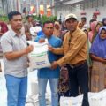 Bapang Salurkan Beras ke Warga Kecamatan Ketol.