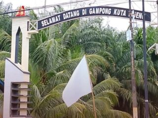 Bendera Putih Berkibar di Nagan Raya, Korban Banjir Protes Lambannya Penanganan Pemerintah.