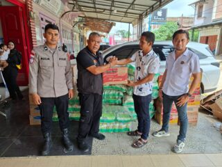 Kapolres Lhokseumawe Kembali Salurkan Bantuan untuk Korban Banjir dan Tinjau Perbaikan Jembatan Bailey di Sawang