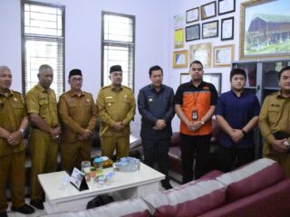 Mendagri Tito Karnavian Salurkan Excavator dan Dump Truck untuk Pemulihan Bencana Aceh Tengah