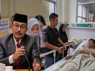 Haji Uma Santuni Korban Tangan Putus di Kajhu, Desak Penanganan Hukum yang Adil