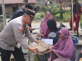 Jumat Berkah, Polres Aceh Tengah Hadirkan Senyum dan Kebahagiaan untuk Warga Gemboyah