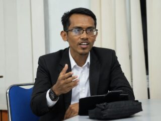 Di Tengah Polemik Bulan Bintang, Teuku Rizki El-Sinki Tawarkan Alam Peudeung Sebagai Jalan Tengah 