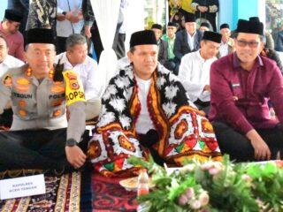 Dampingi Wagub Aceh Di Peringatan Maulid 1448 H, Bupati Haili Yoga Perkuat Silaturahmi Di Masjid Quba Bebesen